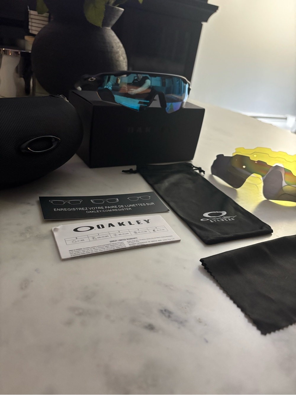 Oakley Radar EV Sunglasses with Blue Mirrored Lens + 3 Extra lens - Picture 6 of 8